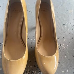 Women’s Tan high heels